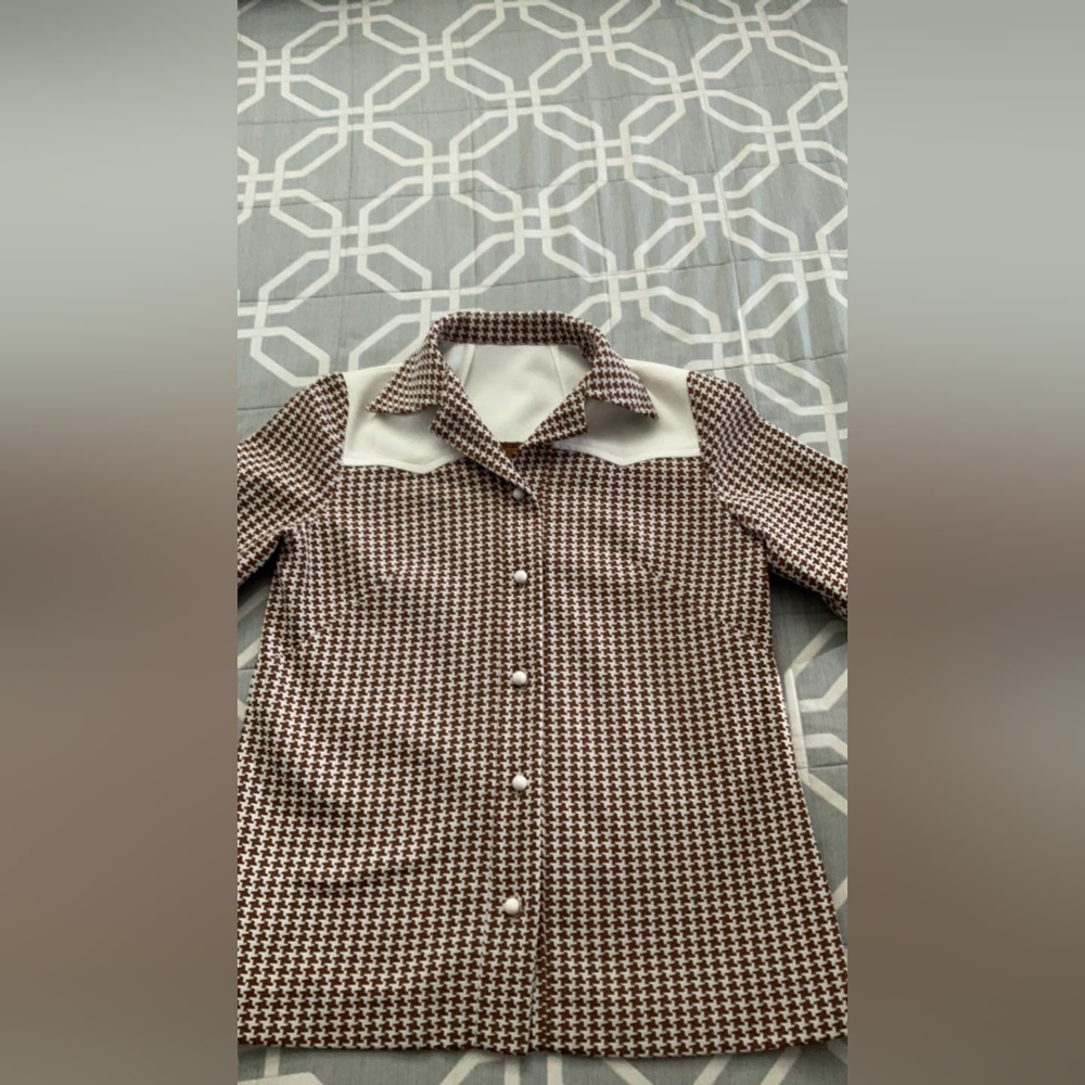 Short sleeve shirt